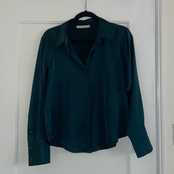 Satin Green Long Sleeve Abercrombie Button Down - Picture 1 of 5